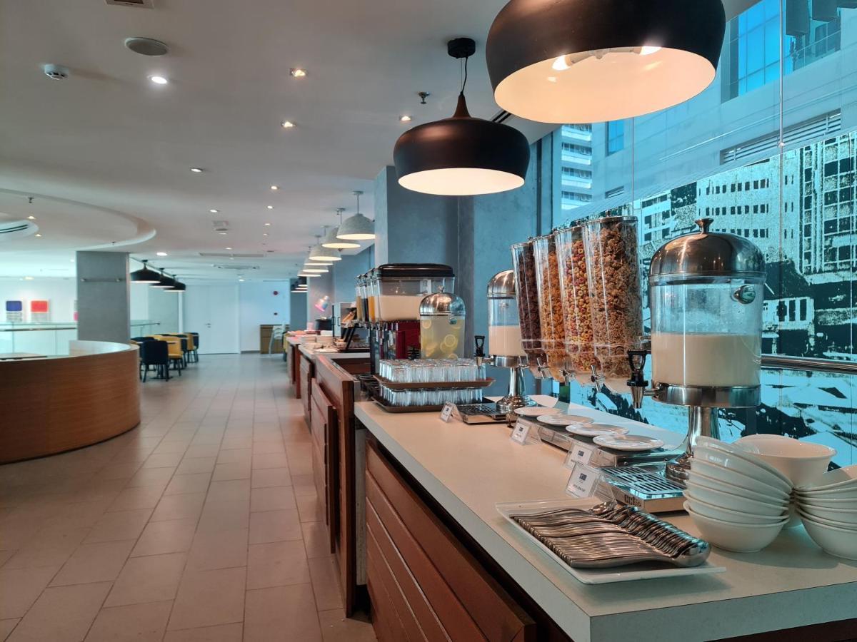 Holiday Inn Express & Suites Johor Bahru By Ihg Zewnętrze zdjęcie