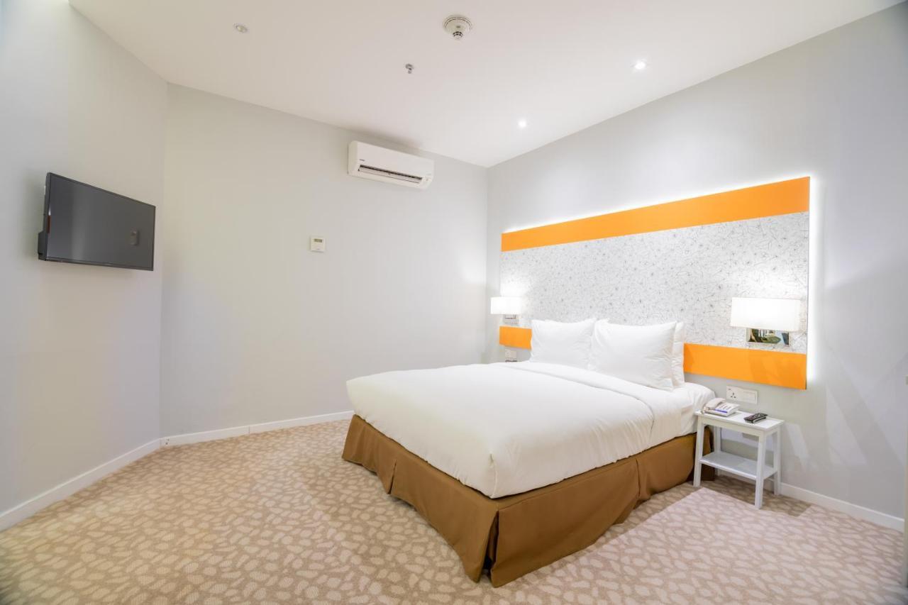 Holiday Inn Express & Suites Johor Bahru By Ihg Zewnętrze zdjęcie