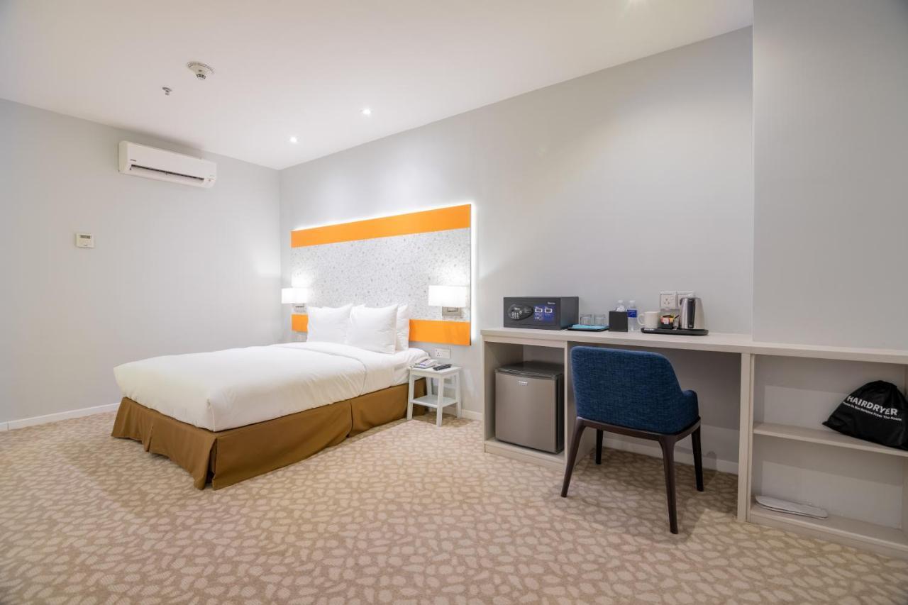 Holiday Inn Express & Suites Johor Bahru By Ihg Zewnętrze zdjęcie