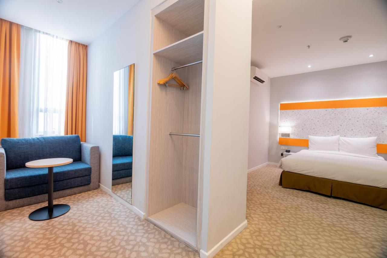 Holiday Inn Express & Suites Johor Bahru By Ihg Zewnętrze zdjęcie